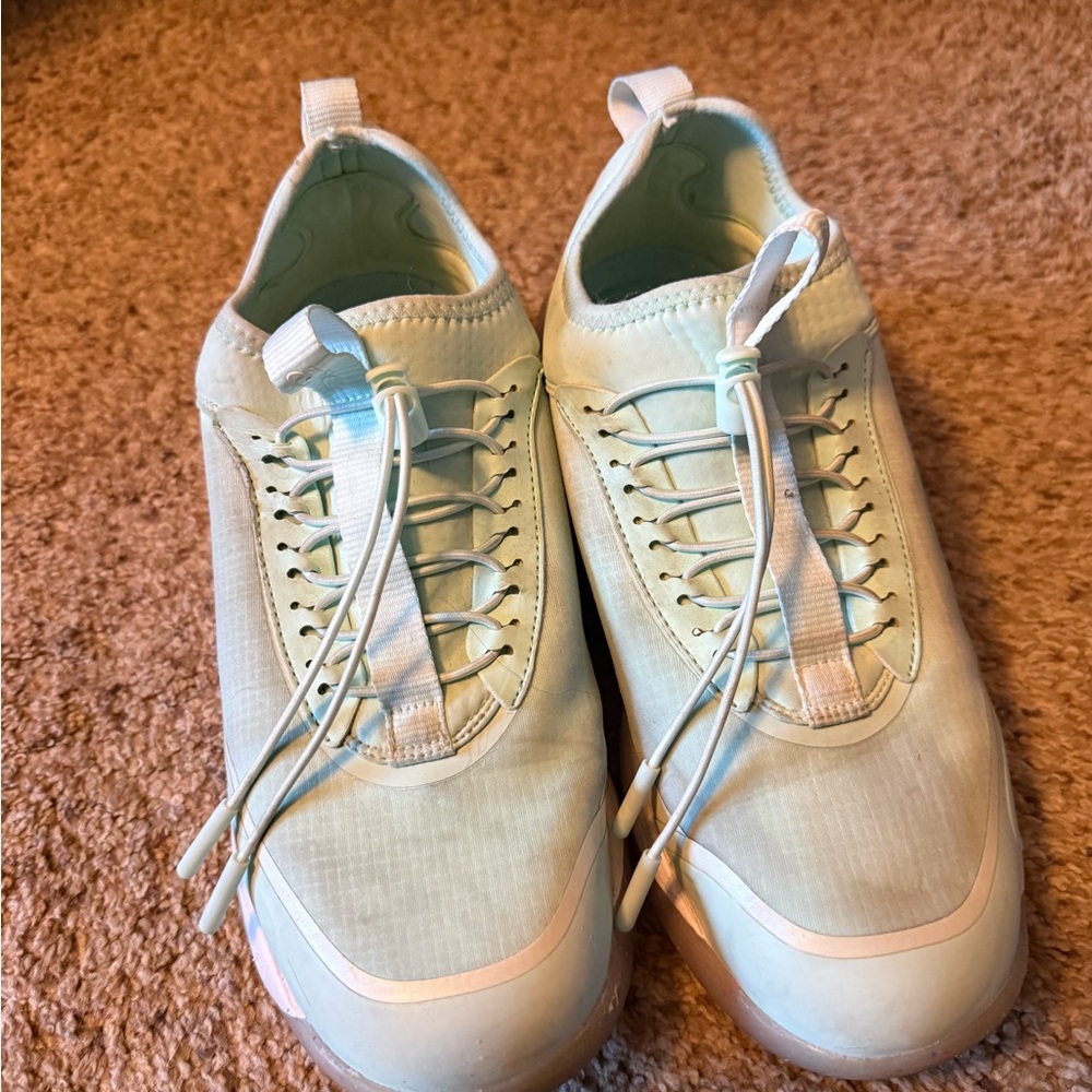 Women's Aeros - Mint Holographic